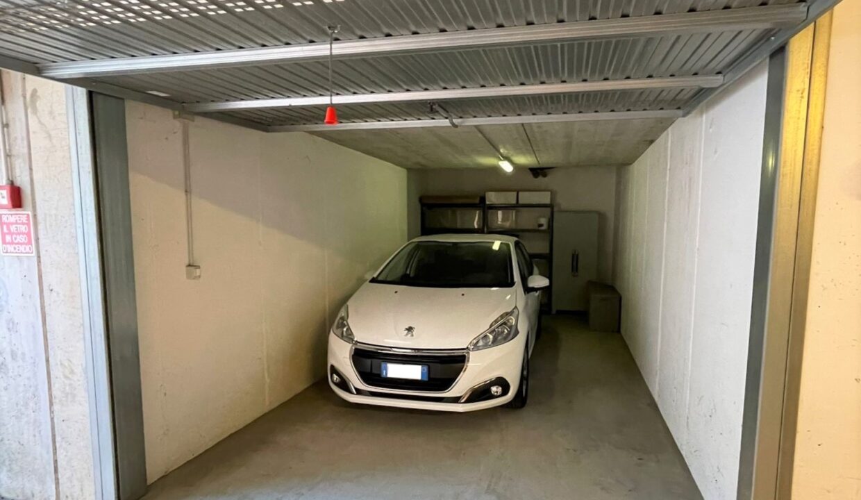 07 garage 2