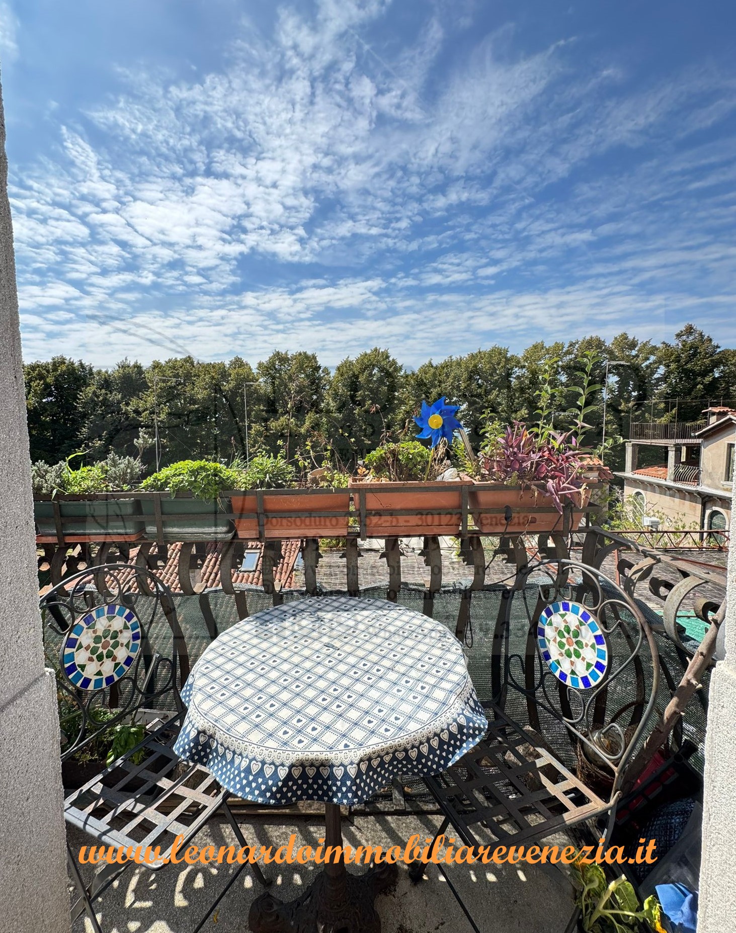 S.ELENA LOFT ATTICO MANSARDATO luminoso restaurato con poggiolo abitabile