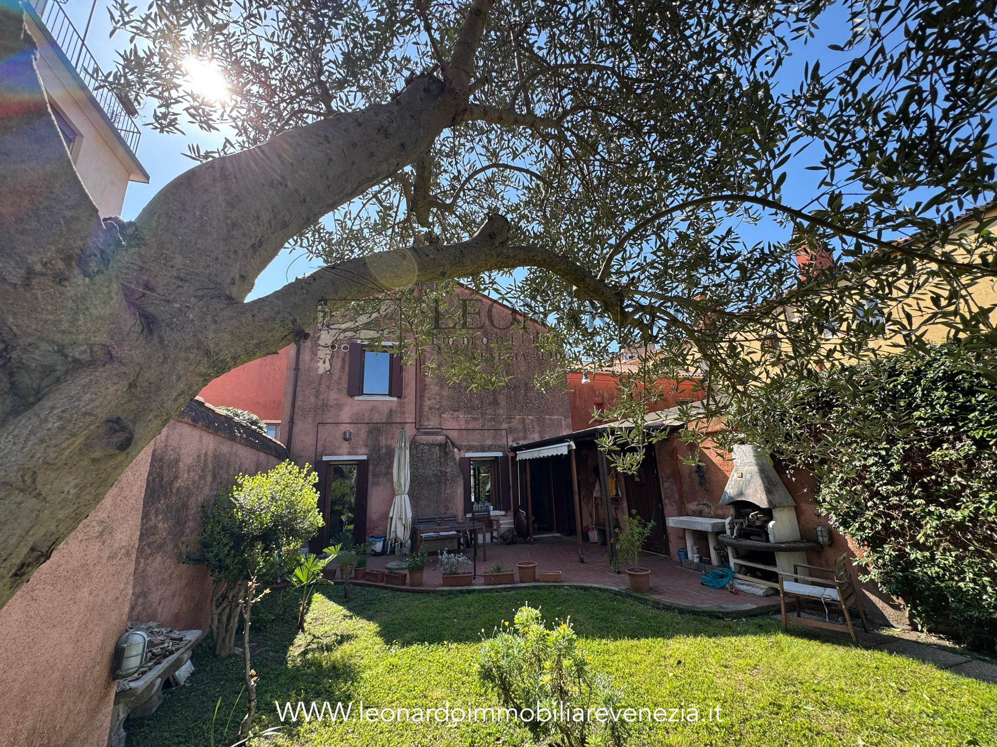 VENEZIA GIUDECCA villetta indipendente con giardino